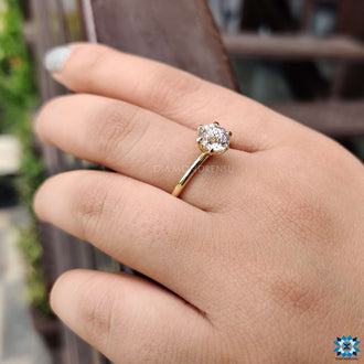 A 6-prong solitaire setting moissanite ring offering maximum stability and a sleek finish.
