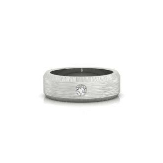 White gold men’s wedding band with modern style.
