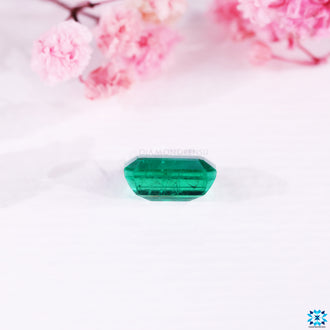 Buy emerald cut gemstone showcasing emerald may birthstone.
