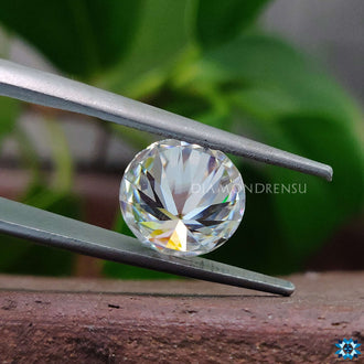 Round Hearts and Arrows Cut displayed as a single moissanite stone.
