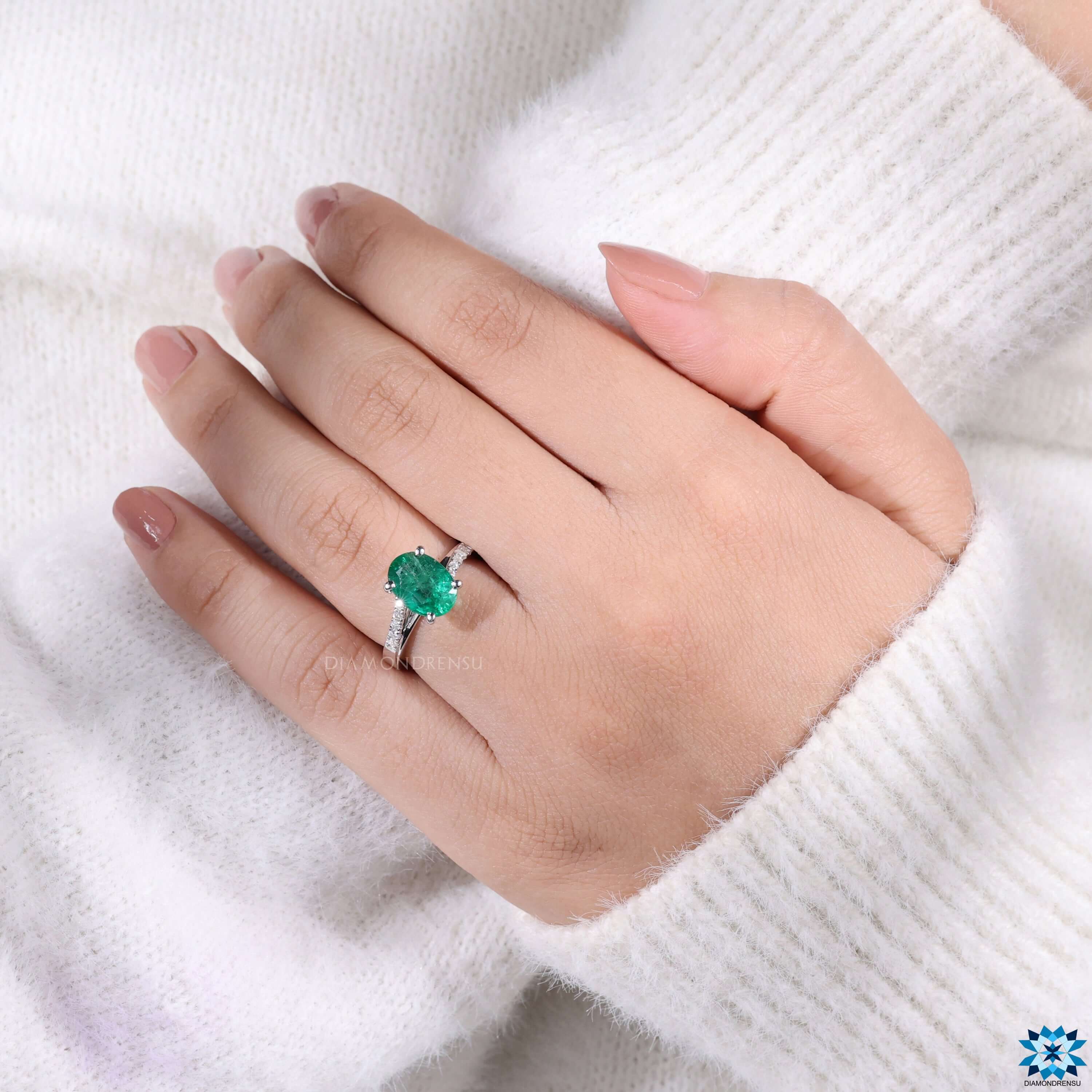 Why aren't gemstone engagement rings more popular? : r/EngagementRings