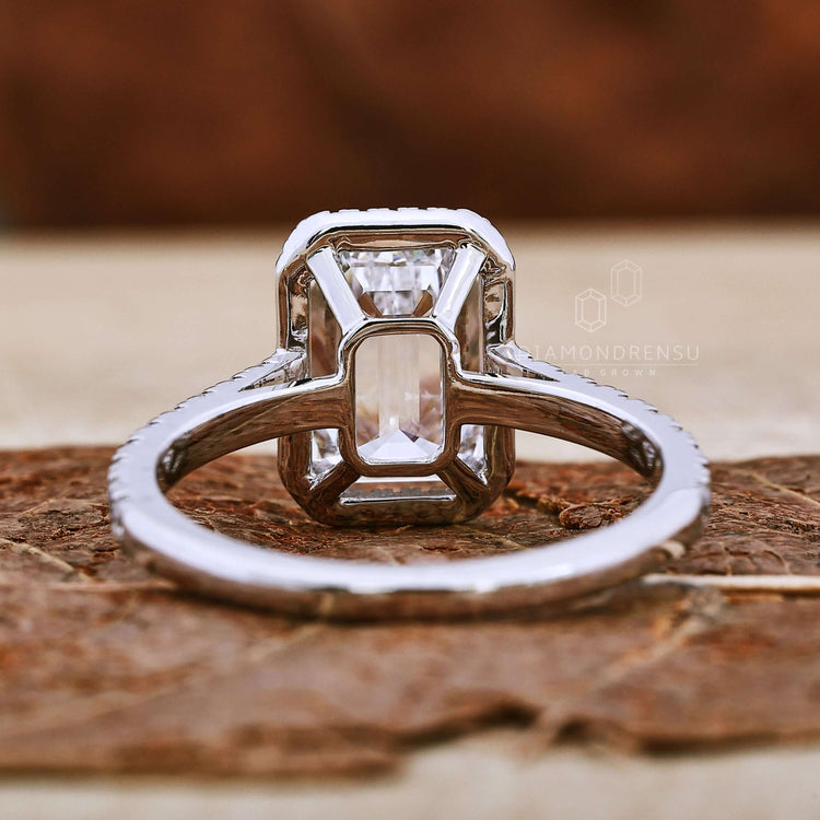 diamond halo engagement ring