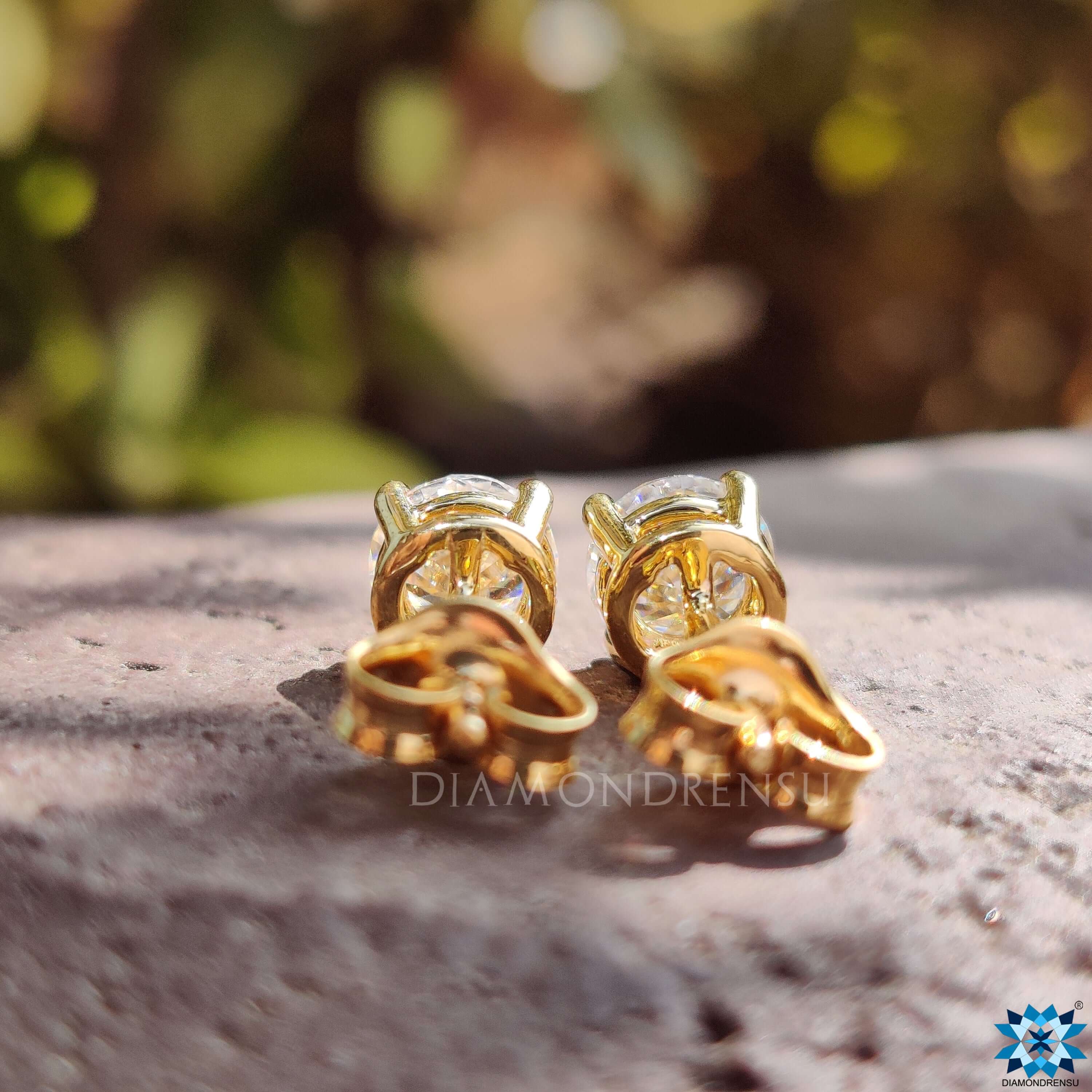 yellow gold earrings - diamondrensu