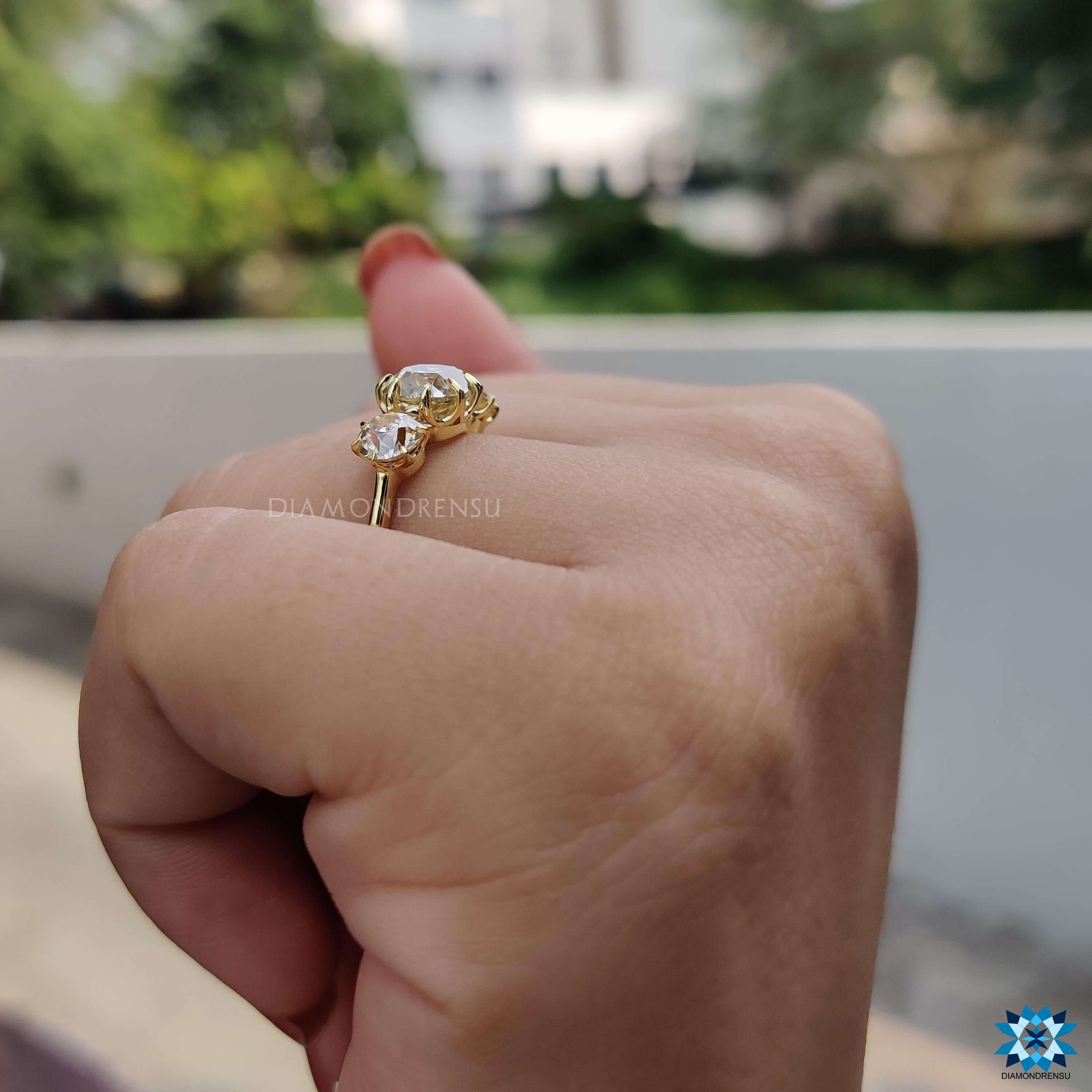 vintage moissanite engagement ring - diamondrensu