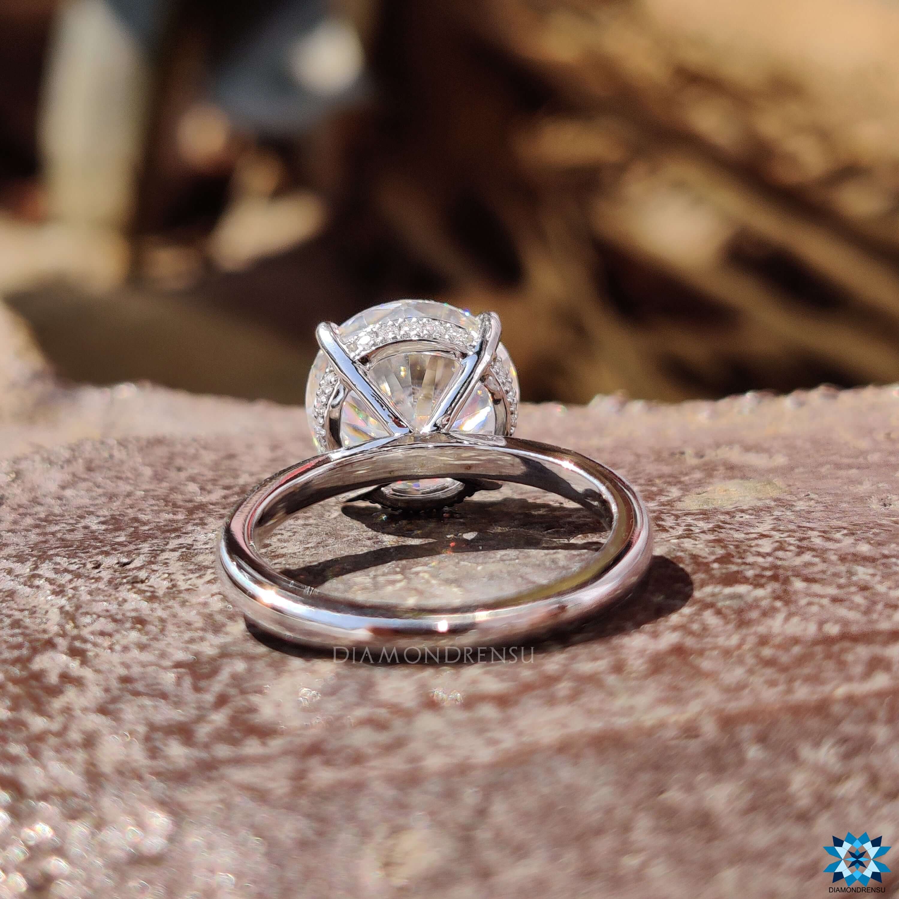 hidden halo wedding ring - diamondrensu