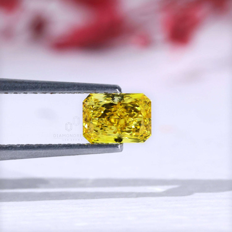 Radiant cut loose diamond yellow lab grown stone.
