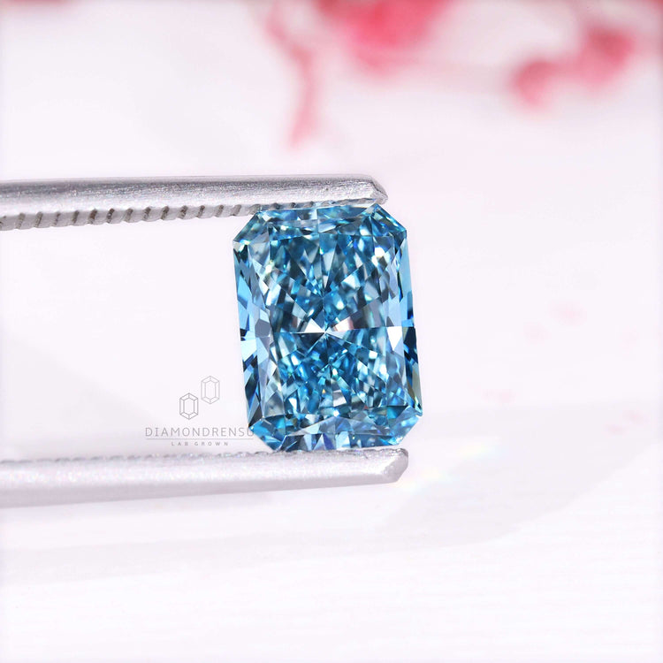 Buy loose radiant cut lab grown fancy blue diamond.
