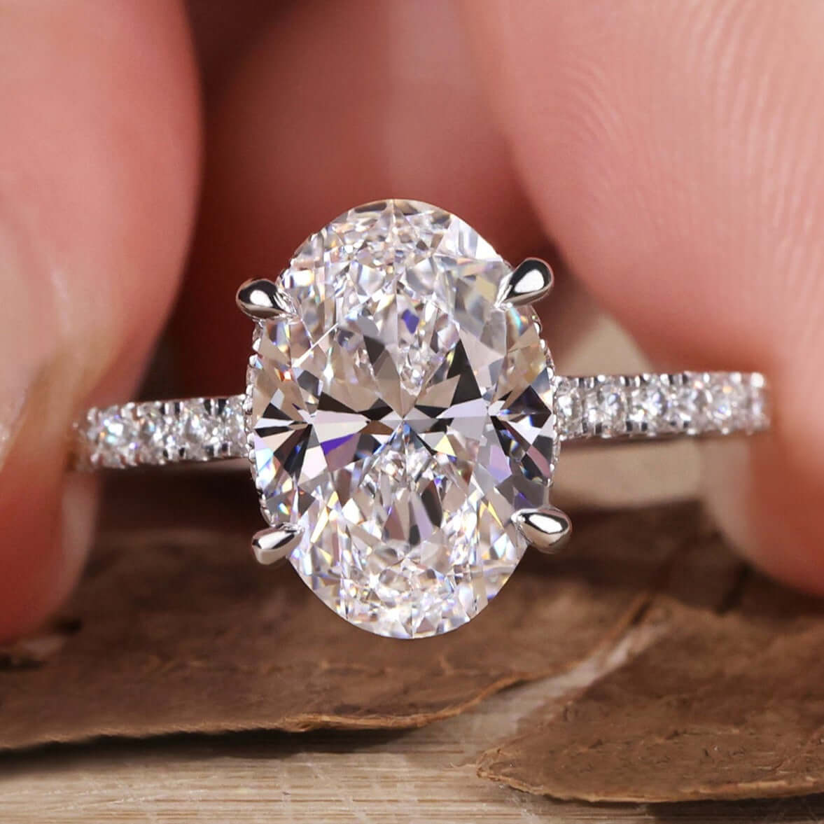 Oval Incision Diamond Oval Cut