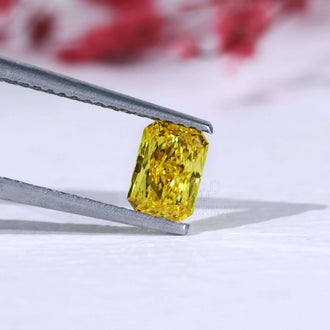 Buy loose radiant cut lab grown yellow diamond.
