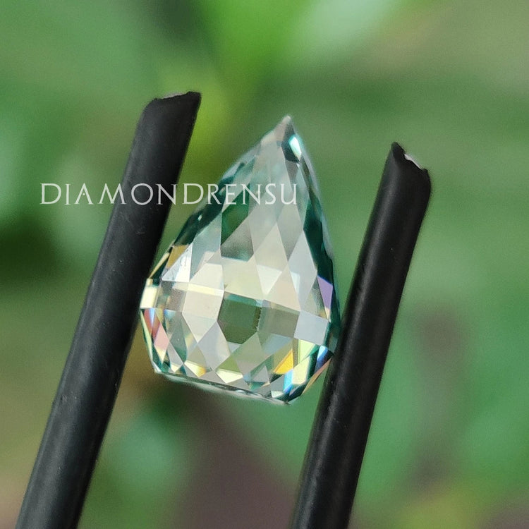 Pineapple Cut moissanite used in custom jewelry pieces.