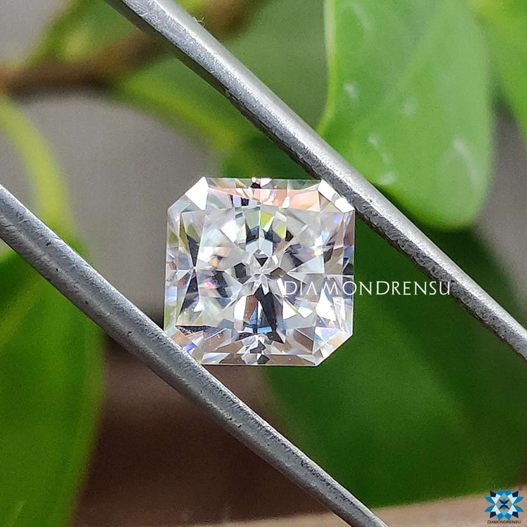 Square Radiant Rensu Cut used in fine jewelry as a unique cut Moissanite from Diamondrensu Moissanite.