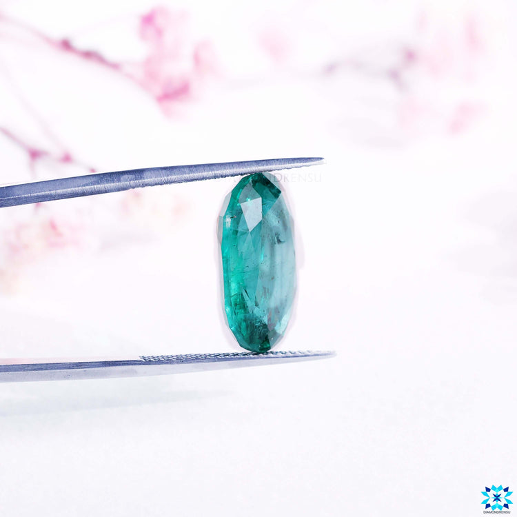 Buy emerald cut gemstone made from natural emerald gemstone.
