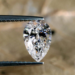 Lab grown pear diamond in 1 carat pear diamond size.
