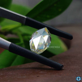 Marquise cut moissanite used in this ring design.
