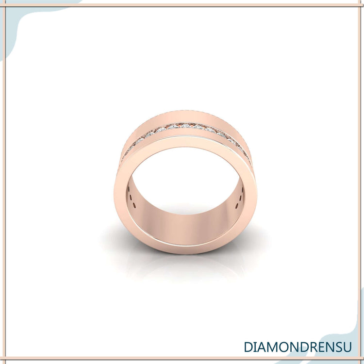 Gold wedding band for men with round diamonds and elegant shine.
