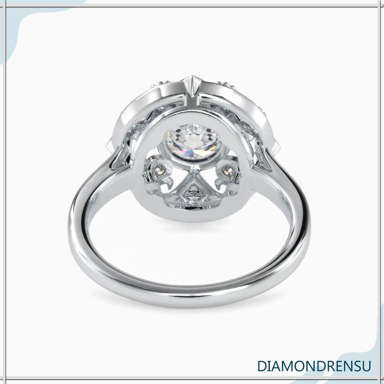 2 carat round diamond ring in an amazing engagement ring style
