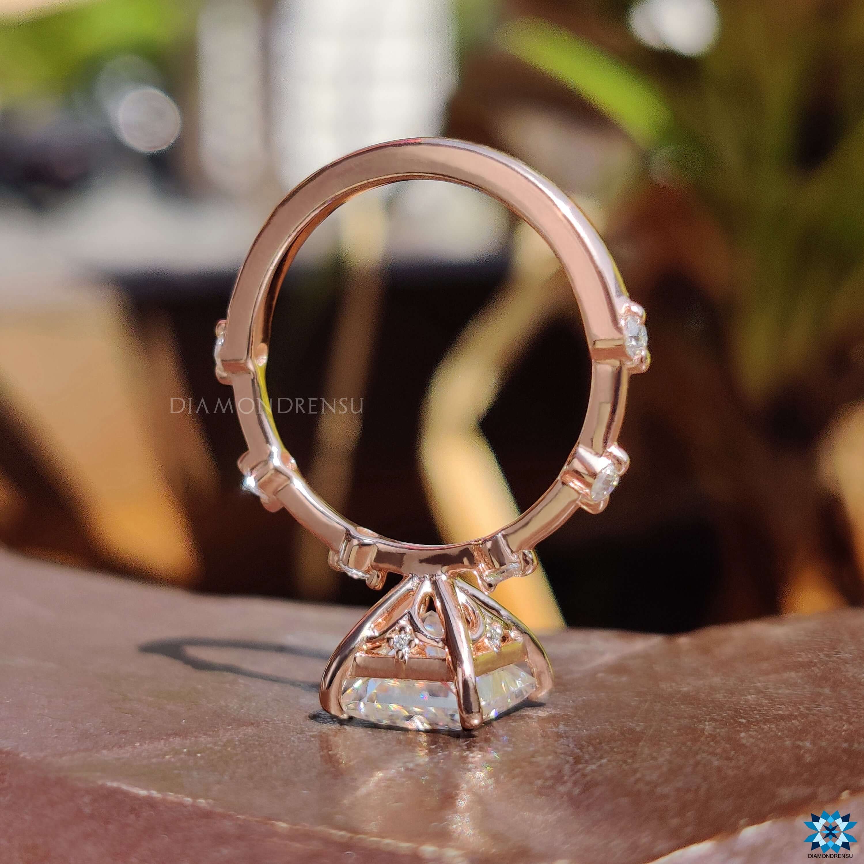 Round Cut Floating Bubble Pave Moissanite Wedding Ring Set 10K Gold