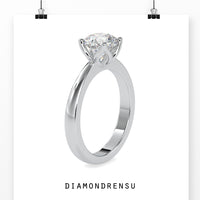 Diamond solitaire ring round cut in a timeless design.
