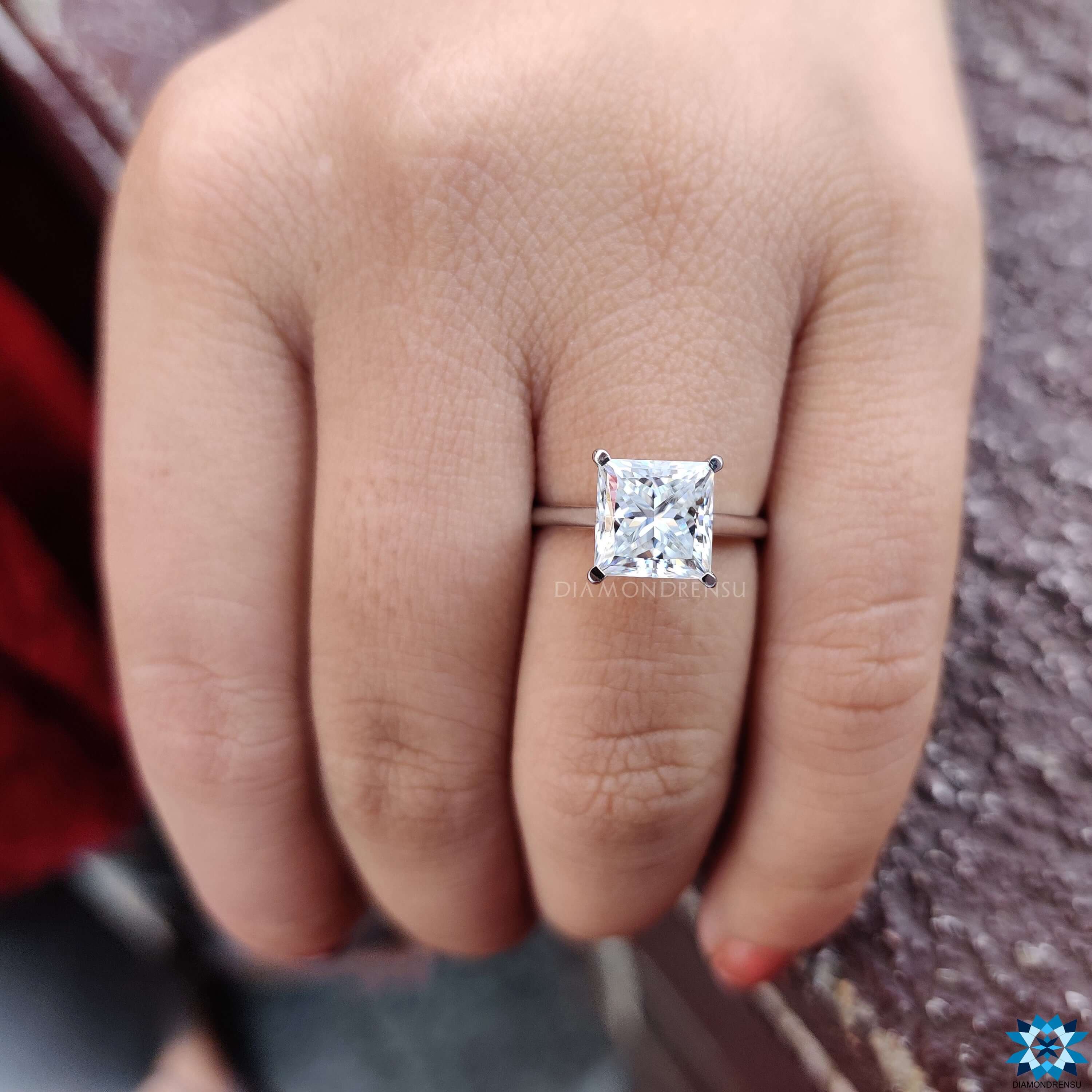Eye-catching 2.51 CT Princess Cut Colorless Moissanite Solitaire Ring