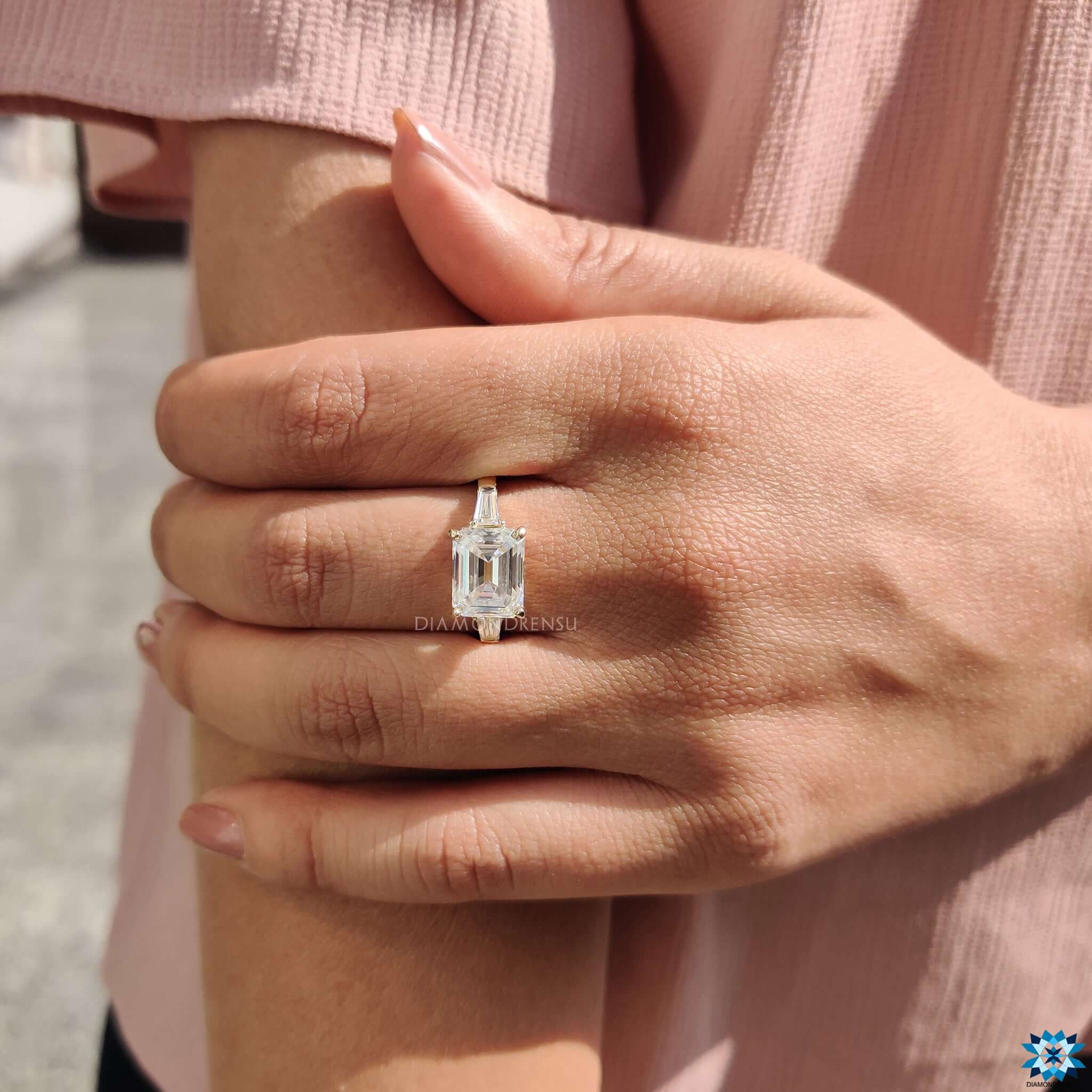 vintage style moissanite engagement ring