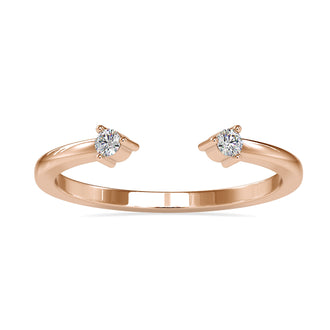 Open wedding band in yellow gold with a handcrafted diamondrensu band.
