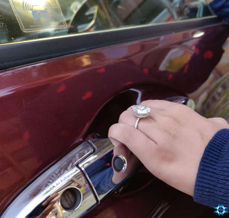 Prong setting ring showcasing a timeless and secure design.
