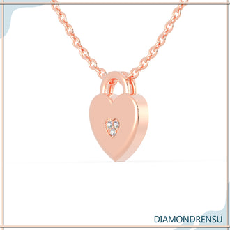 The round diamond pendant shines with brilliant clarity and shine.
