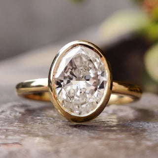 Oval Moissanite Engagement Ring with a classic sparkle.

