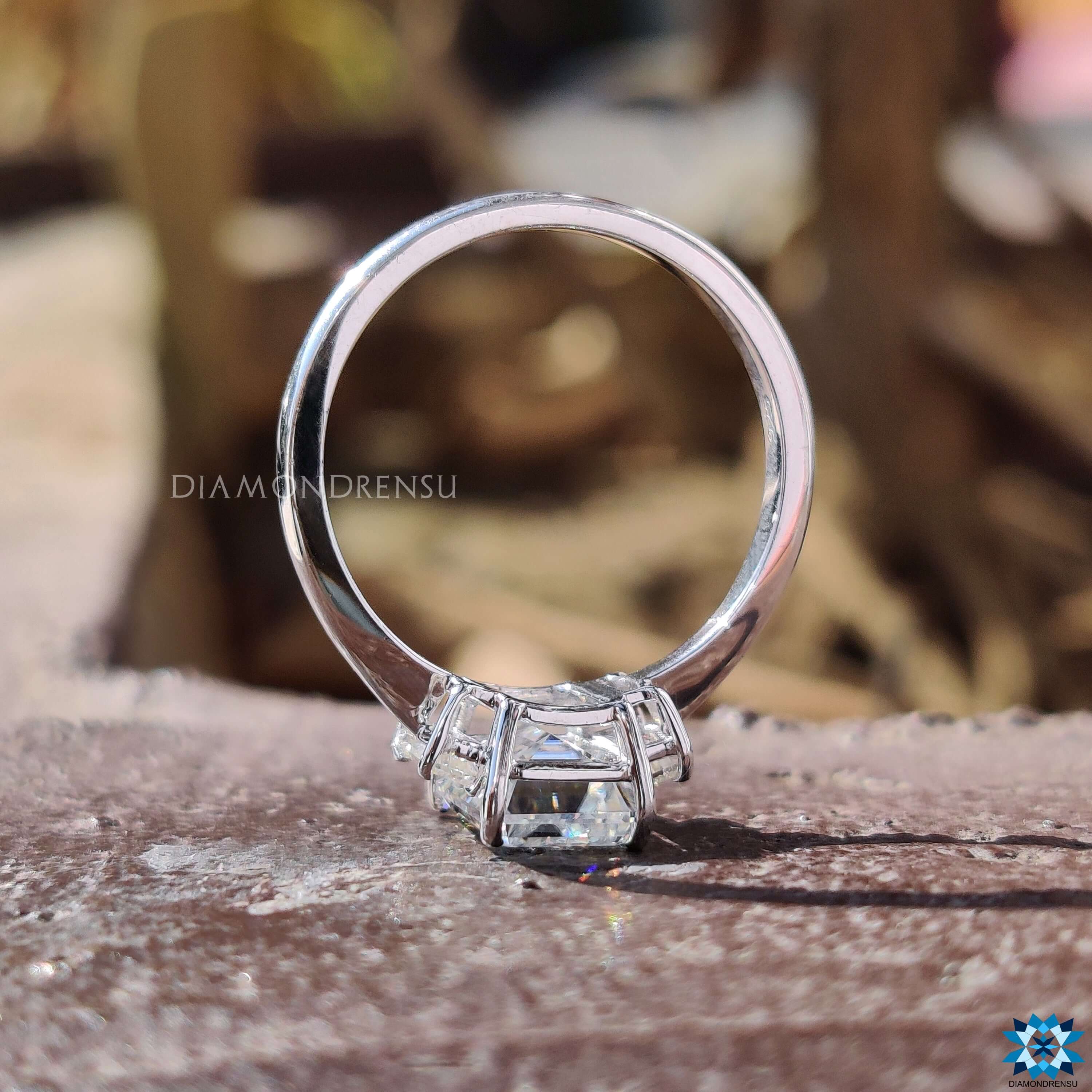 moissanite engagement ring - diamondrensu