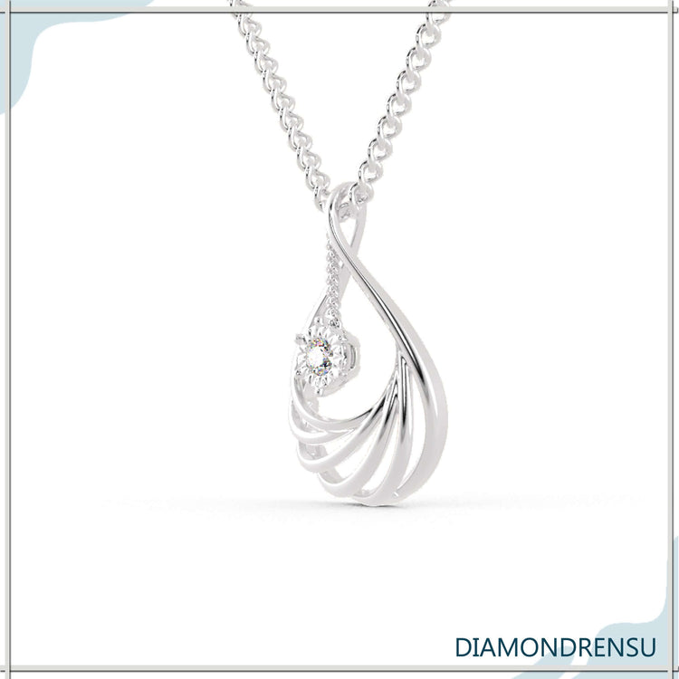The Lab Grown Diamond offers eco-friendly brilliance and shine.
