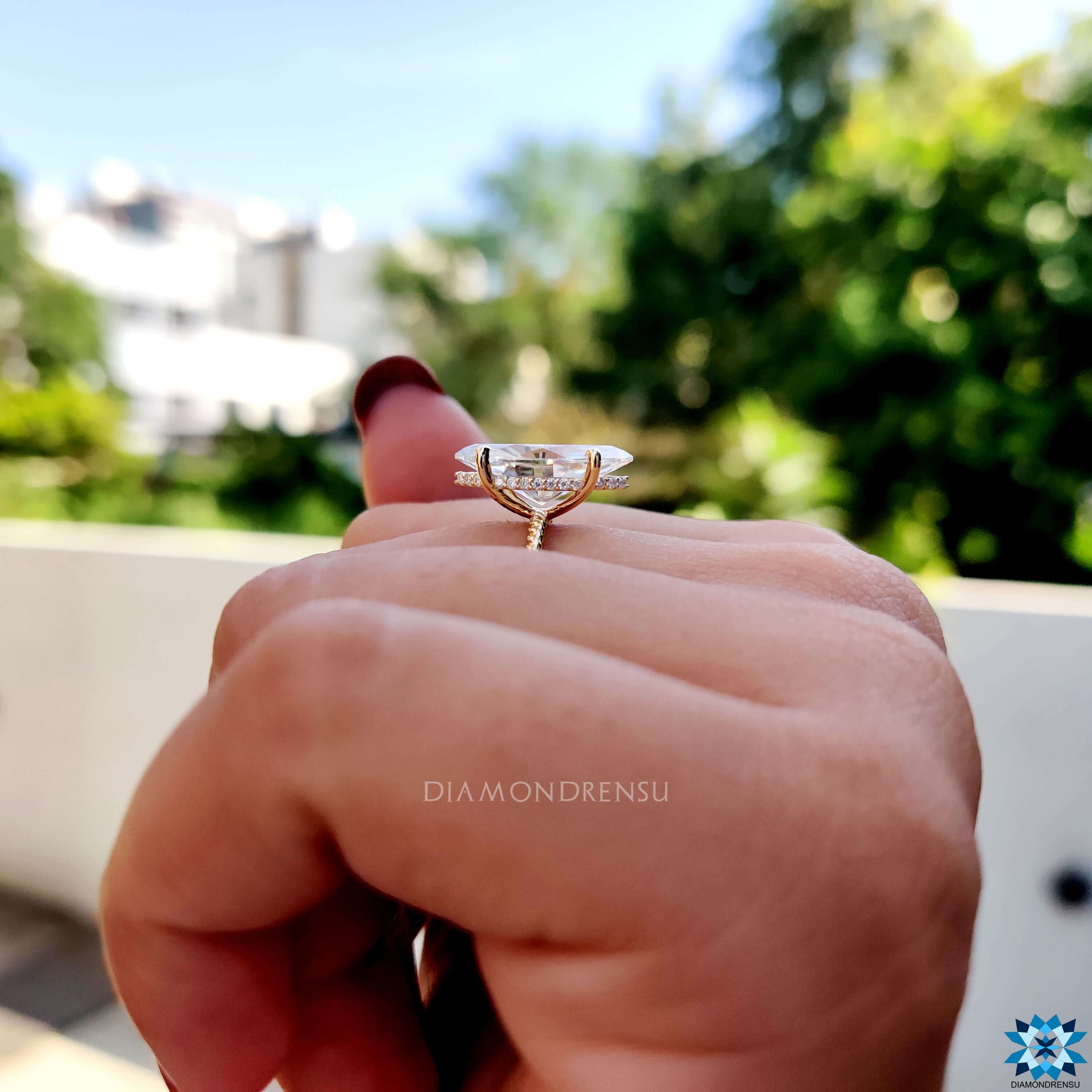 halo engagement rings - diamondrensu