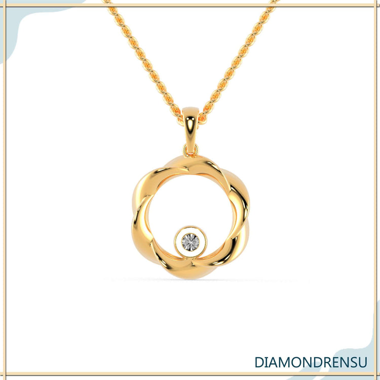 The bail pendant securely attaches the pendant to the chain.
