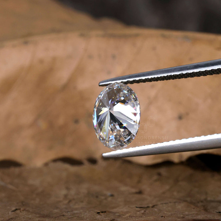 Loose lab grown diamond oval diamond cut.
