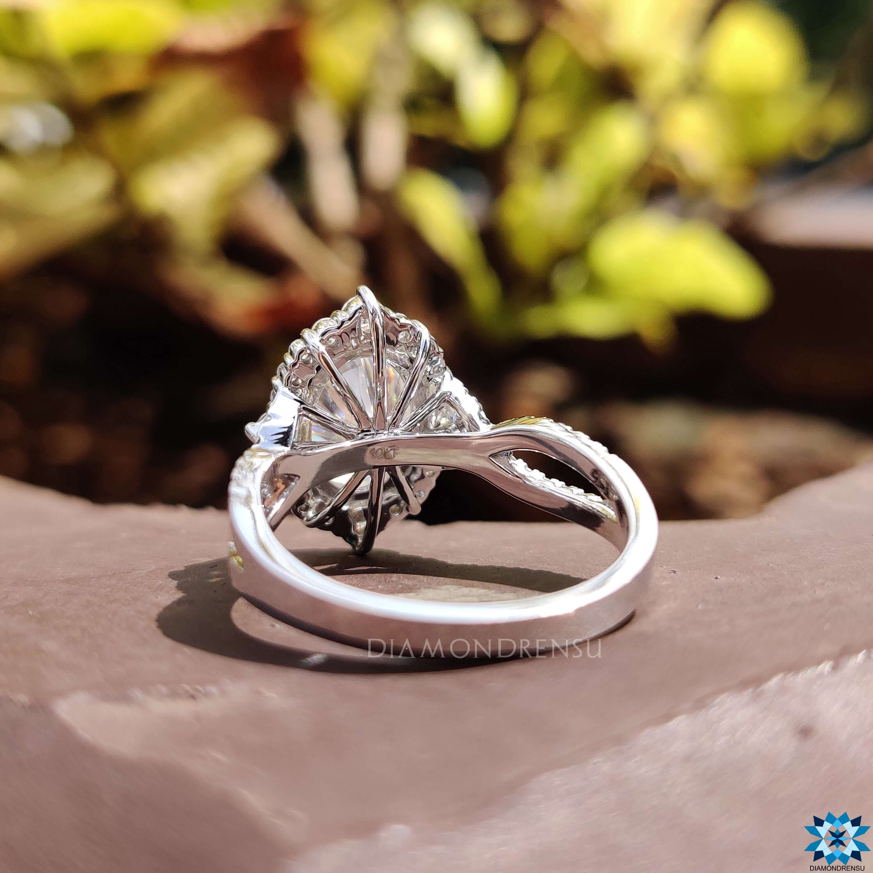 oval cut engagement ring - diamondrensu