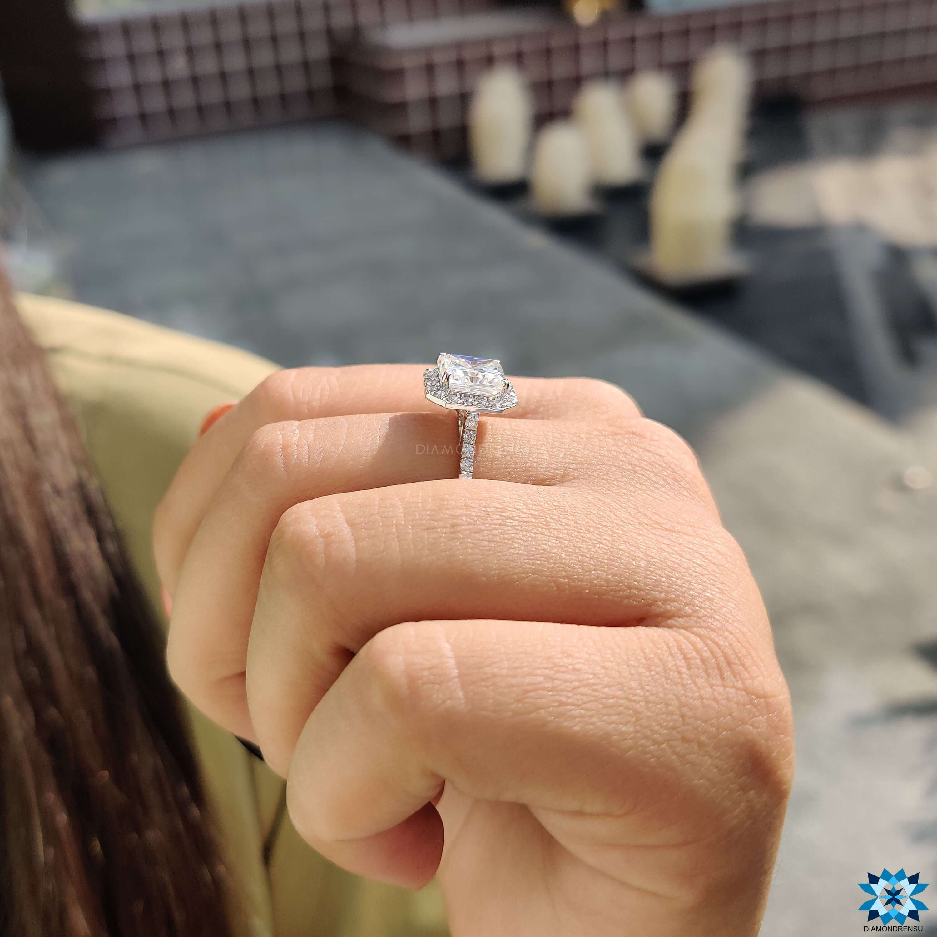halo engagement rings - diamondrensu