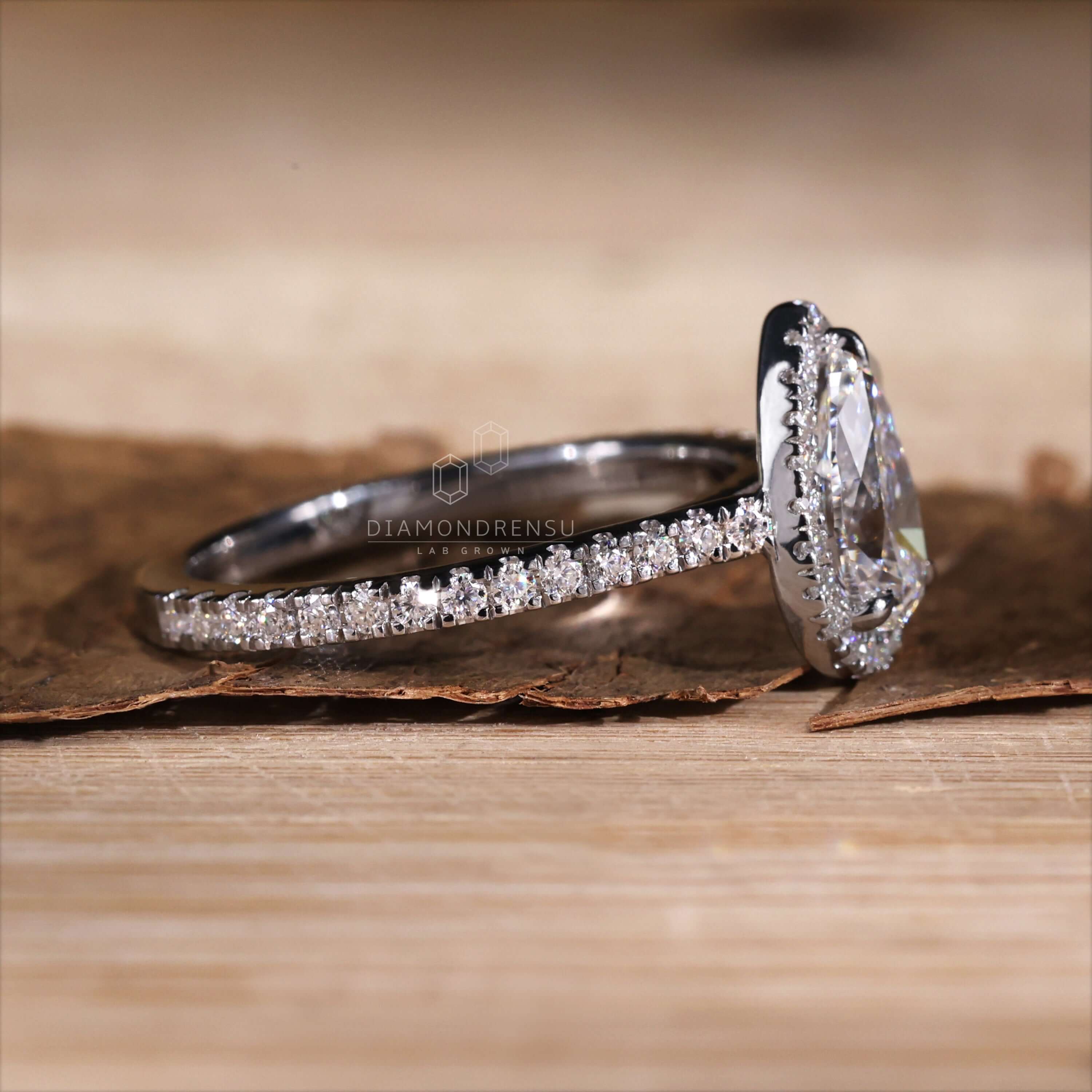 Diamond Ring ( 値下げしました　)装飾ダイヤモンド