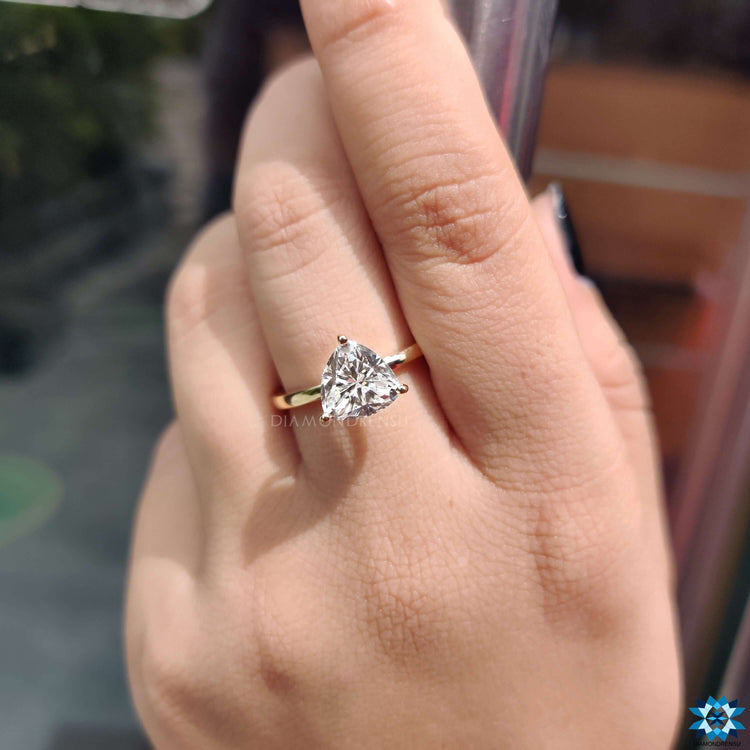 moissanite engagement ring - diamondrensu