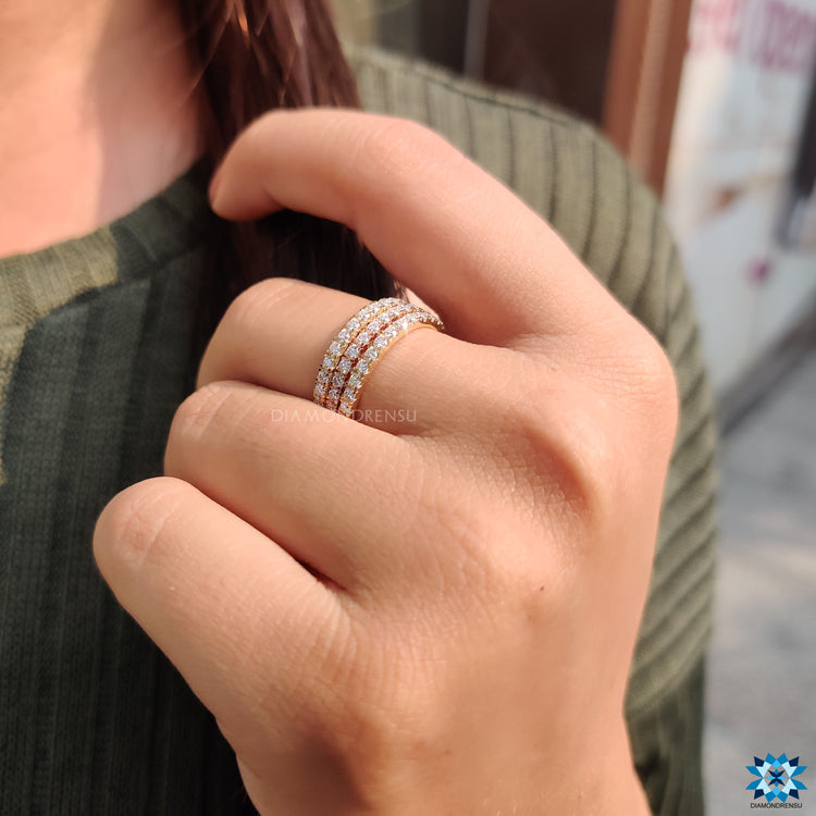 Diamondrensu wedding band in a full eternity ring style.