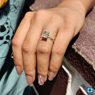 Solitaire ring settings designed with radiant elegance.
