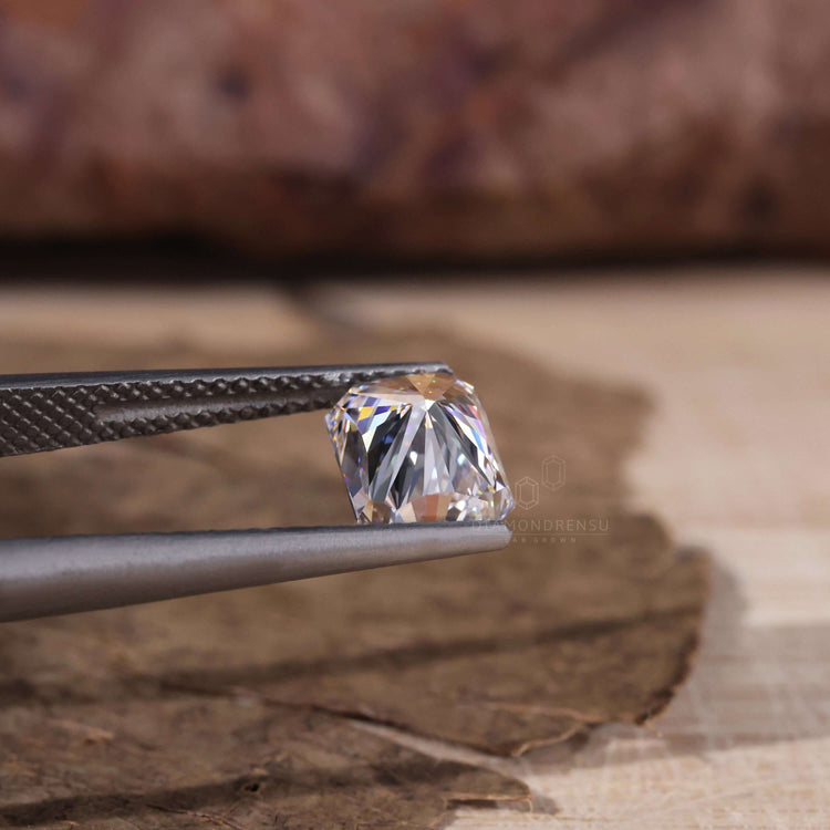 Loose radiant cut diamond lab grown diamond.
