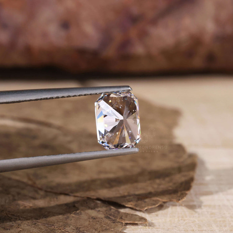Radiant cut diamond IGI certified lab grown.
