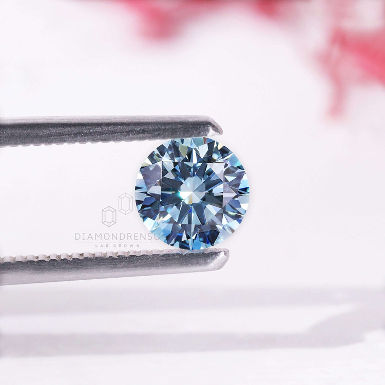 Blue diamond round cut is lab grown and perfect for fine jewelry.
