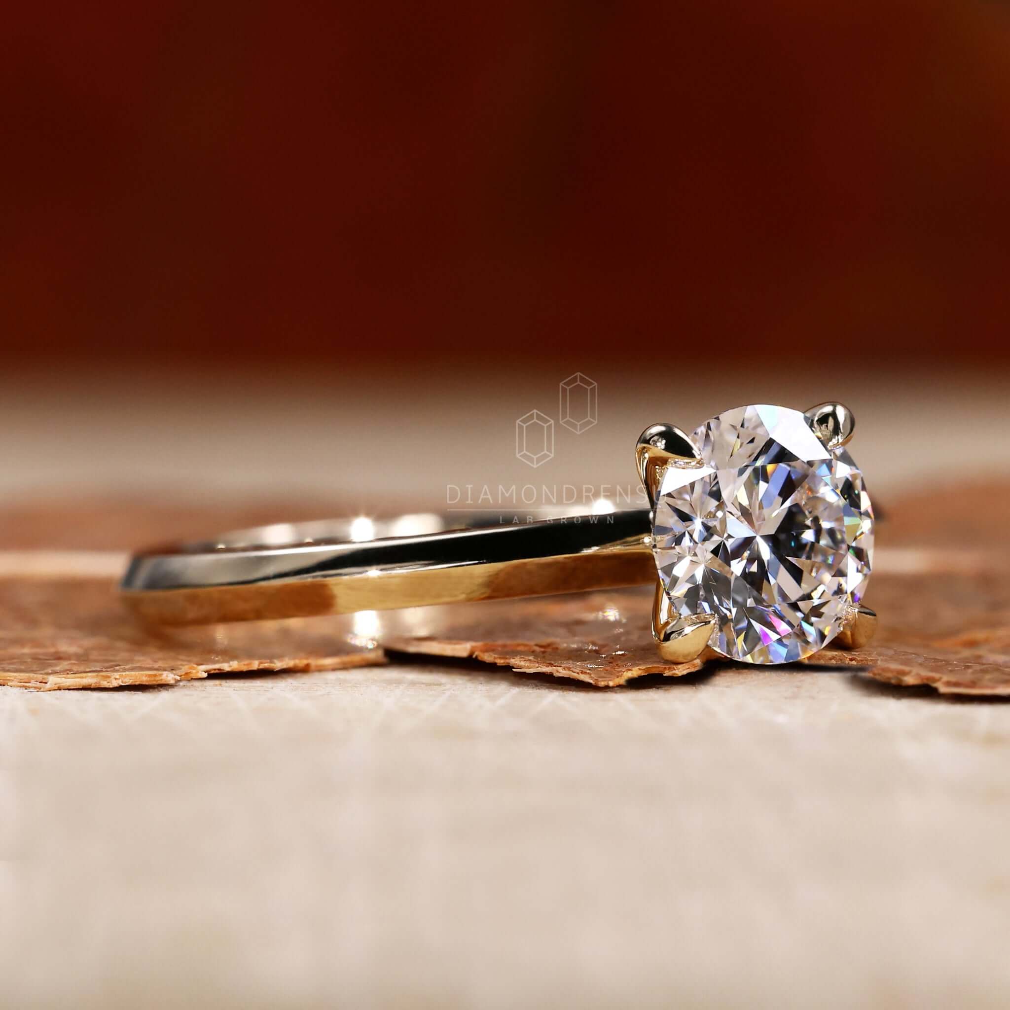 0.92 CT Round Lab Grown Diamond Solitaire Engagement Ring