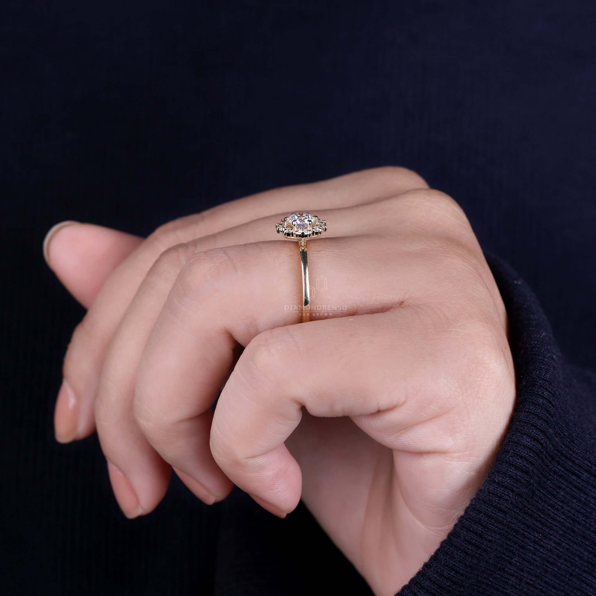round cut lab grown diamond engagement ring