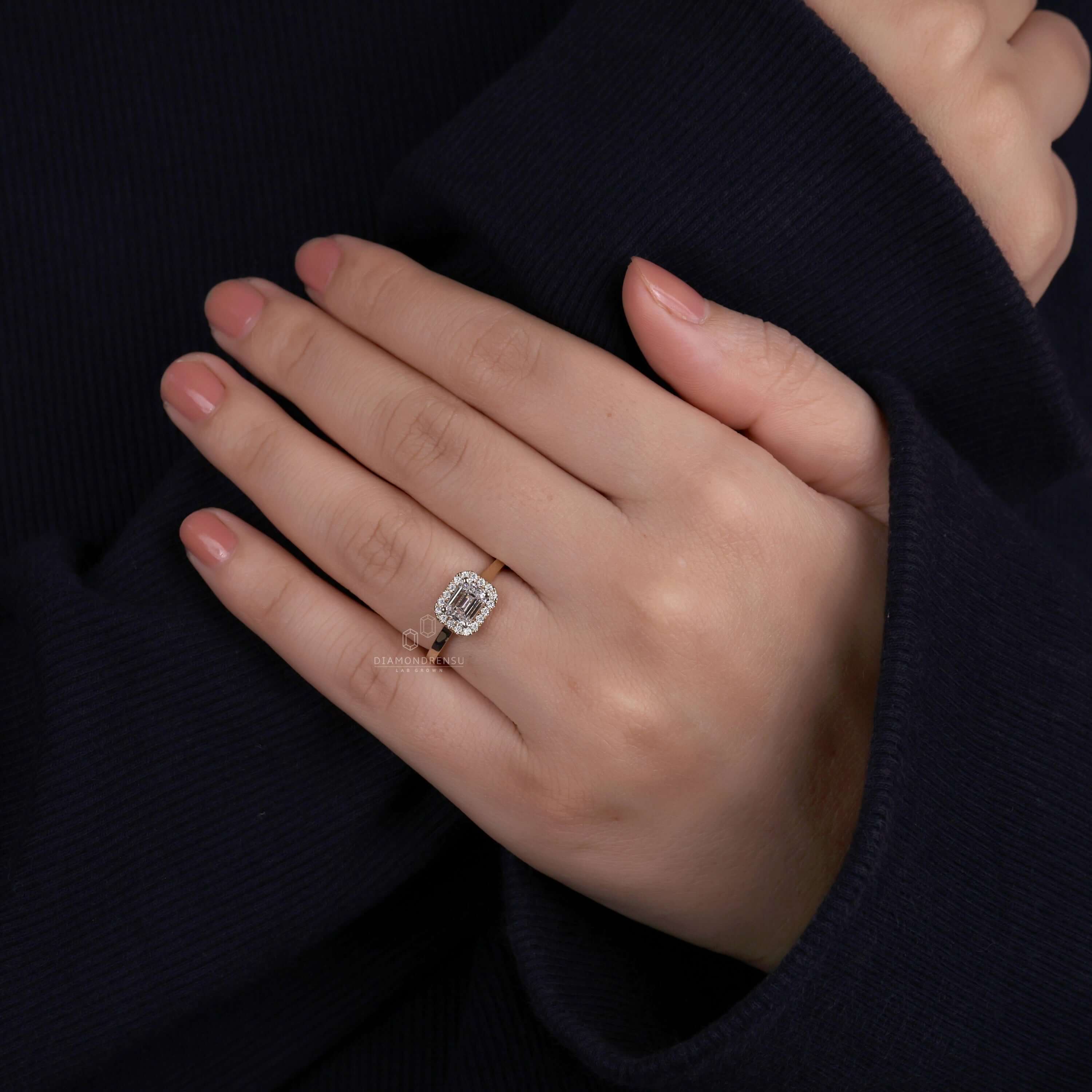 diamond halo engagement ring