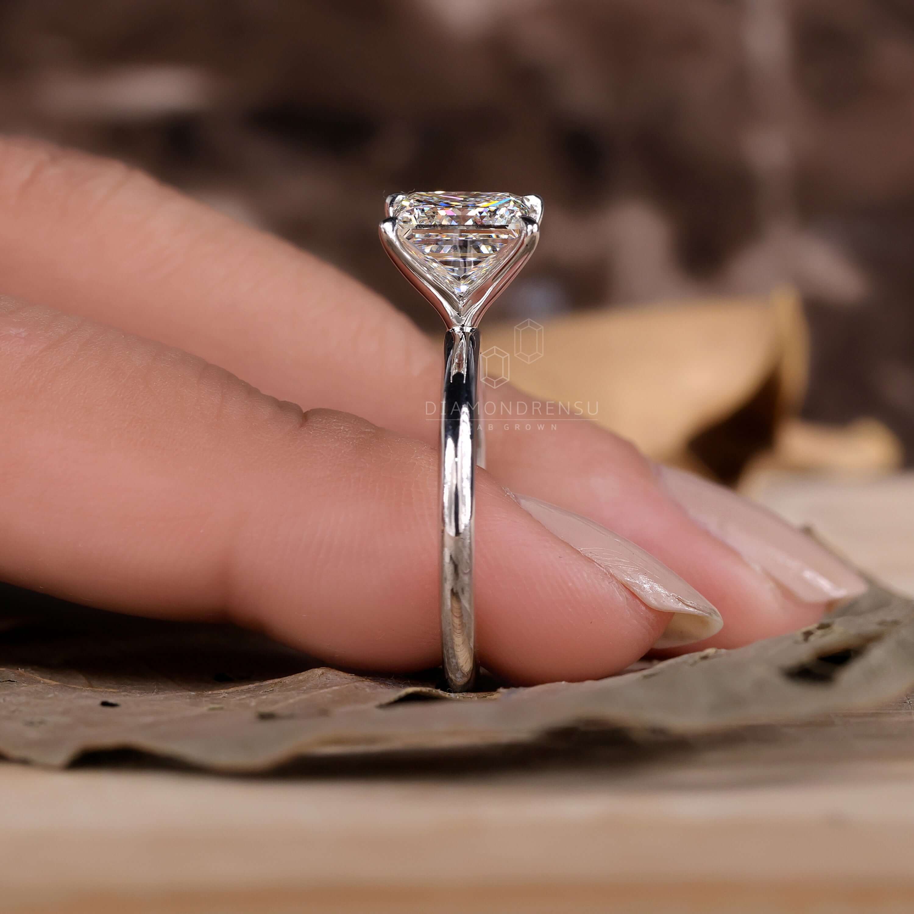Brilliant Cut Diamond Solitaire Engagement Ring 1.09ct Platinum