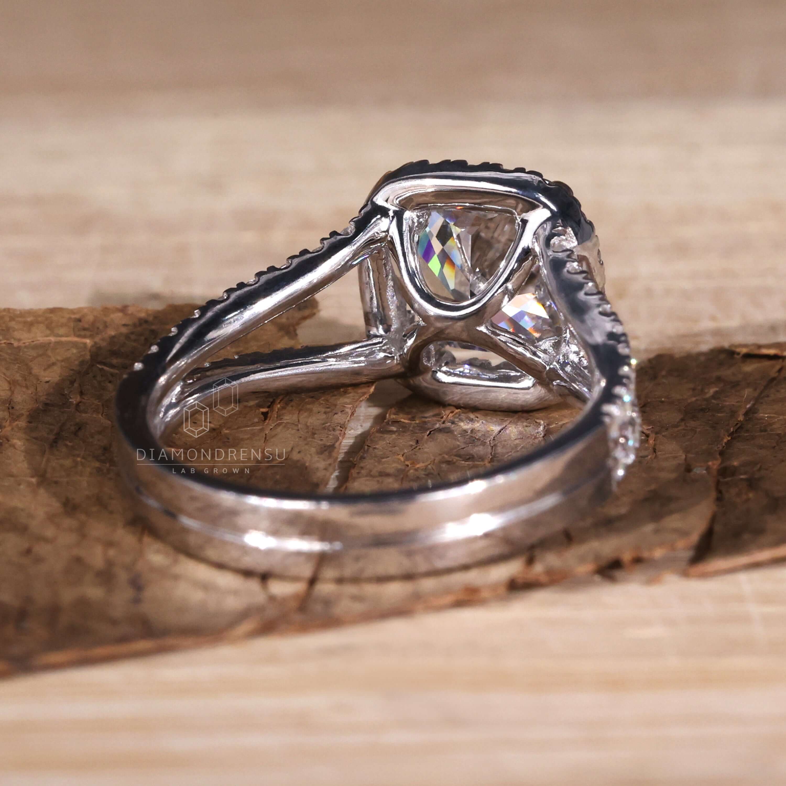 Halo Semi-Mount Diamond Ring 117875-100 - Romance