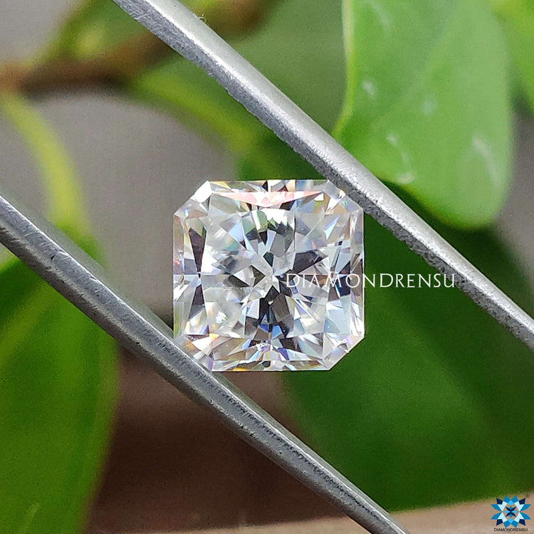Moissanite loose stones designed in unique cut Moissanite for fashion-forward jewelry designs.