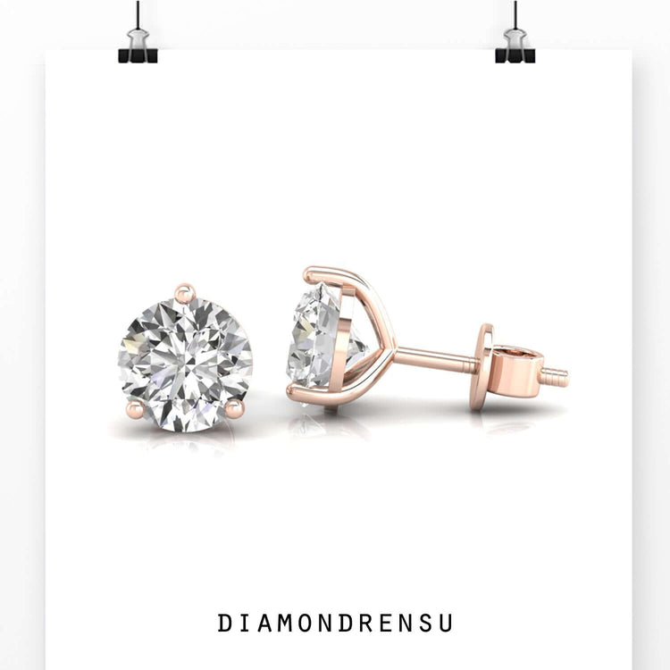 Classic round earring design with handmade details, perfect for special events.
