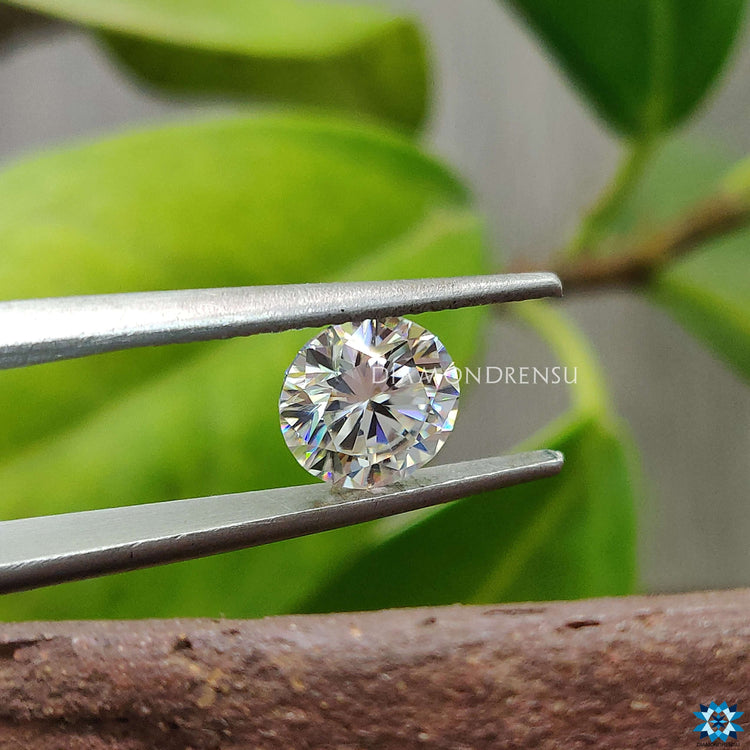 Moissanite stone in round cut moissanite sold as loose moissanite stone for stacking bands.
